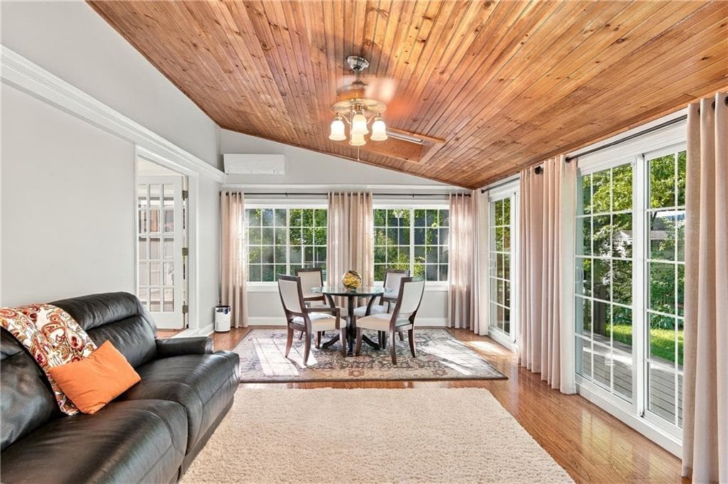 Single Family Residence at 5 Sunnyside Drive, Cumberland, photo 12 of 46