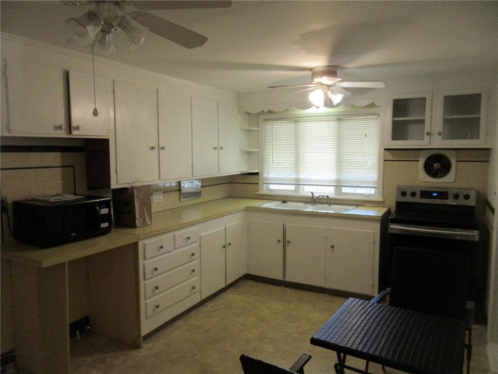 Single Family Residence at 14 Flower Street, Cranston, photo 11 of 12