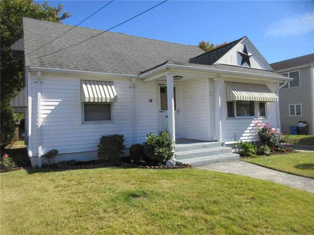 Single Family Residence at 14 Flower Street, Cranston, photo 4 of 12