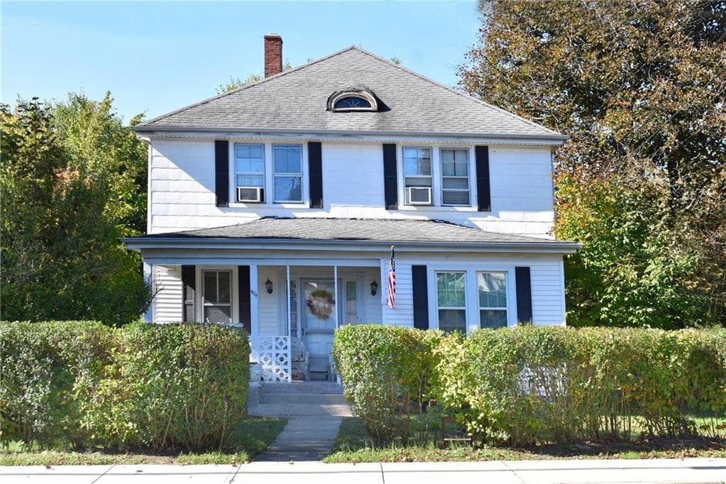 Multi Family at 404 WOONASQUATUCKET Avenue, North Providence, photo 2 of 7