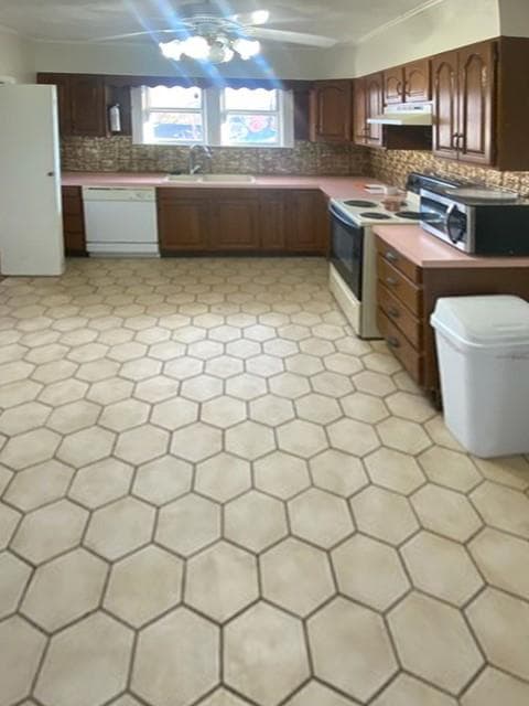 Multi Family at 404 WOONASQUATUCKET Avenue, North Providence, photo 5 of 7