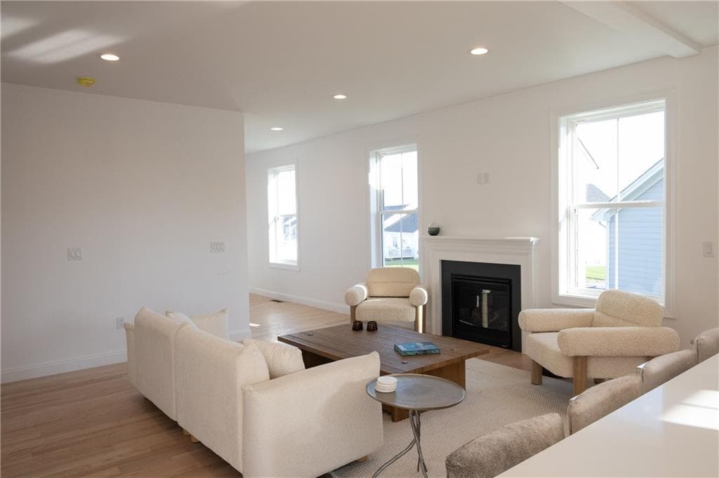 Single Family Residence at 30 Bunker Hill Crossing, Portsmouth, photo 23 of 24