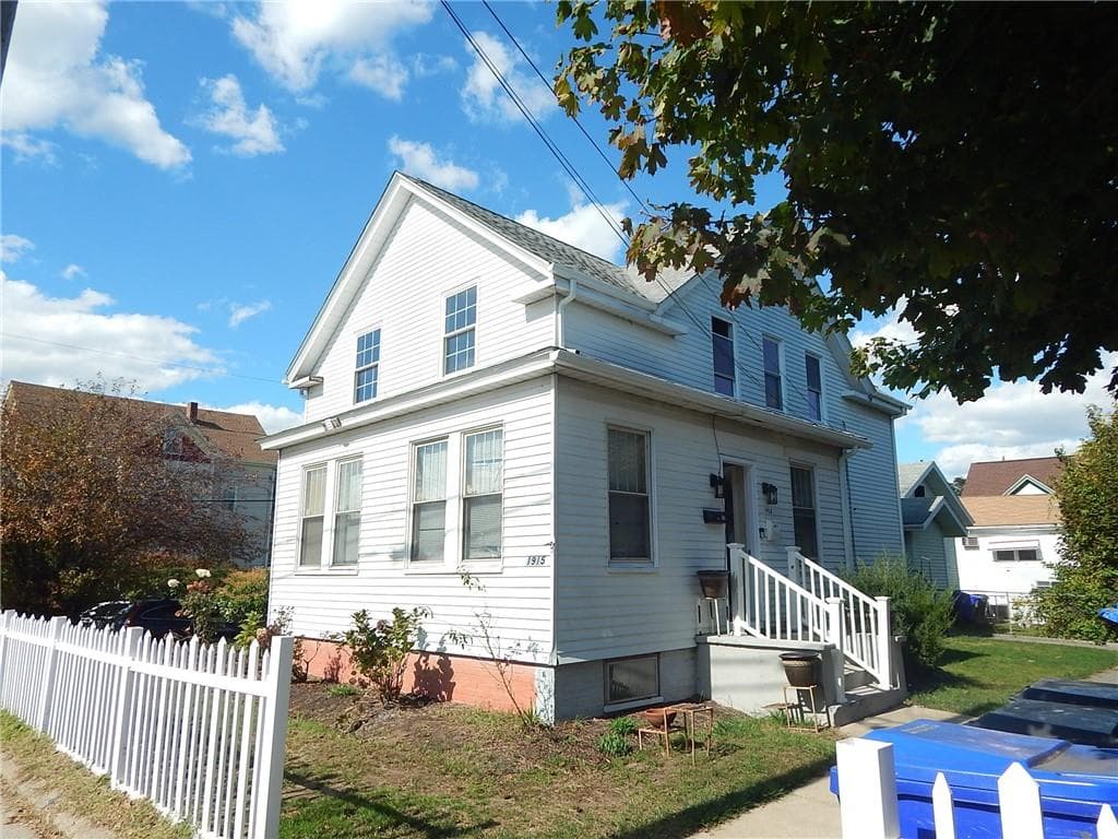 1915 Smith Street