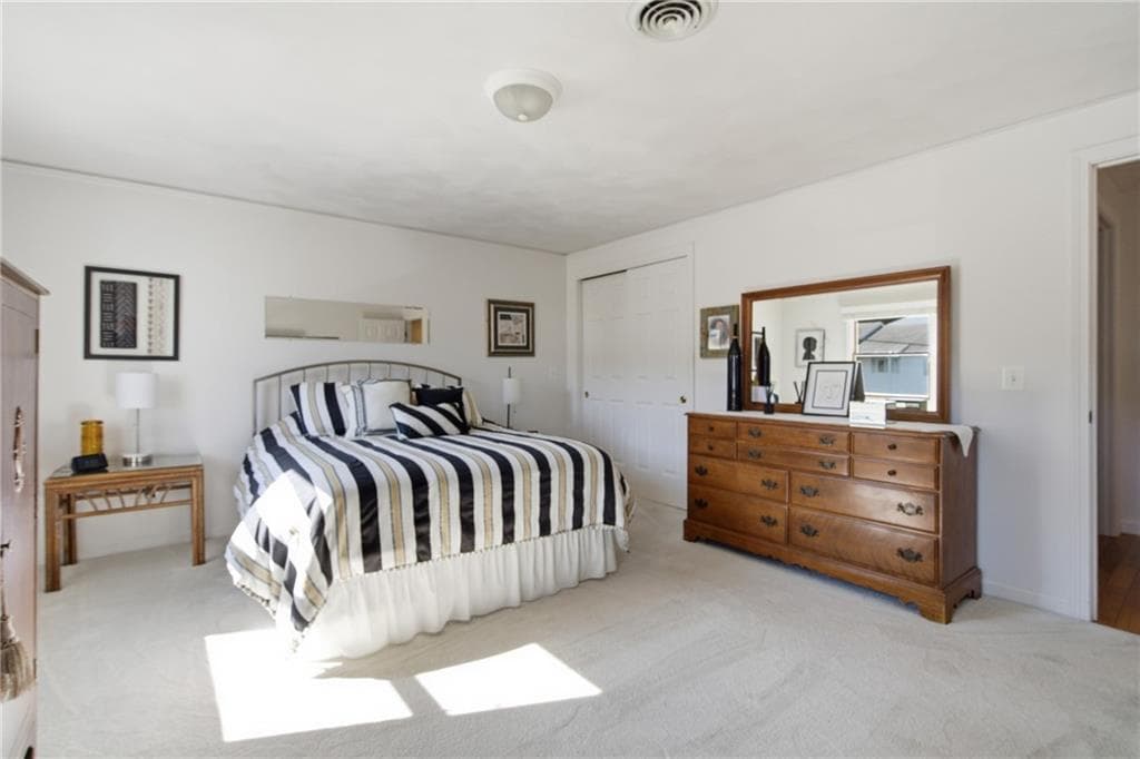 Condominium at 16 Scenery Lane, Johnston, photo 27 of 31