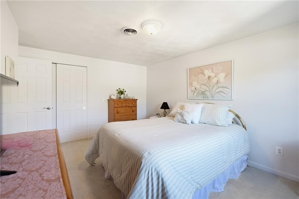 Condominium at 16 Scenery Lane, Johnston, photo 20 of 31