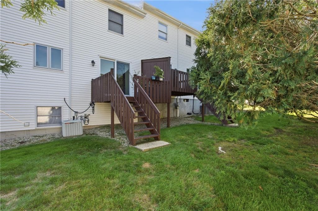 Condominium at 16 Scenery Lane, Johnston, photo 29 of 31