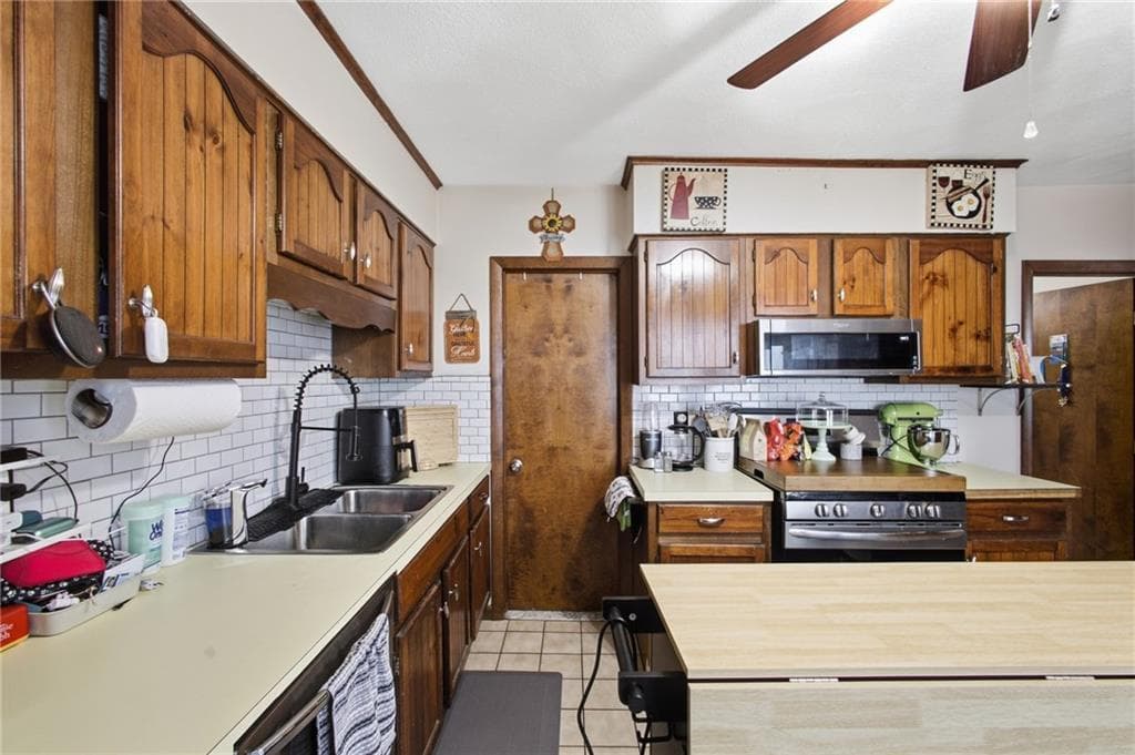 Single Family Residence at 48 Ash Street, Pawtucket, photo 14 of 22