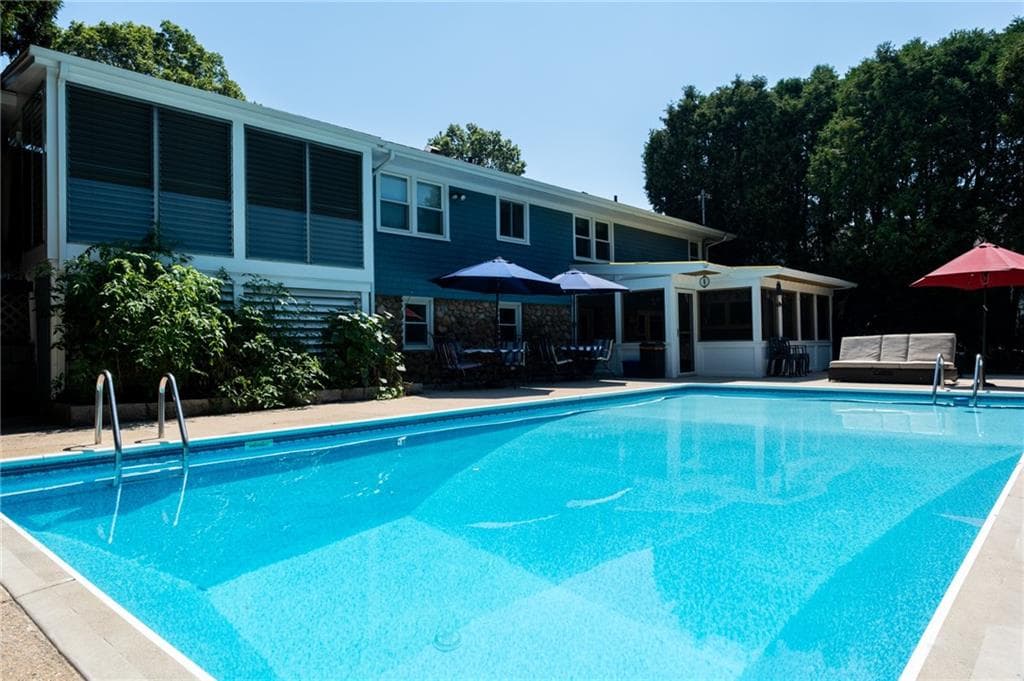 Single Family Residence at 3 Emerald Street, Westerly, photo 6 of 34