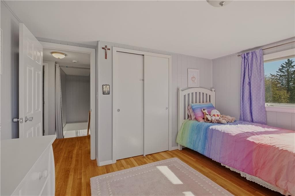 Single Family Residence at 31 REDWOOD Road, Portsmouth, photo 33 of 50