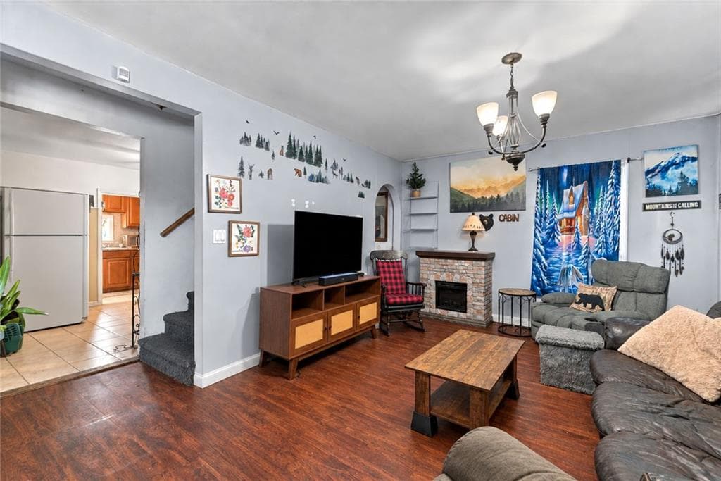 Single Family Residence at 33 What Cheer Avenue, Providence, photo 10 of 26