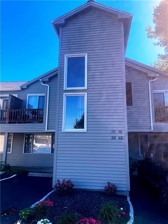 Condominium at 10 East Street UNIT 108, Cranston, photo 12 of 13