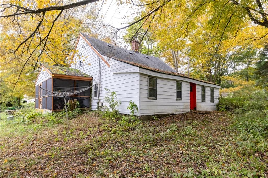 Single Family Residence at 2552 A Ten Rod Road, Exeter, photo 5 of 43