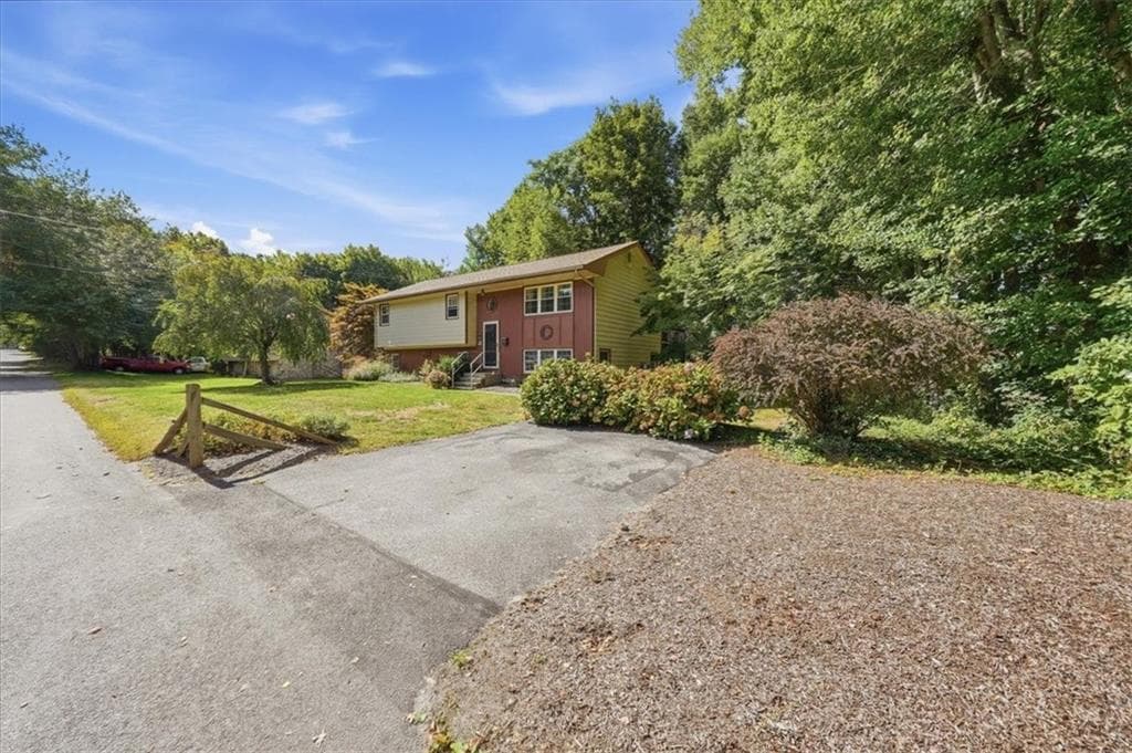 Single Family Residence at 5 Julien Street, Smithfield, photo 2 of 48