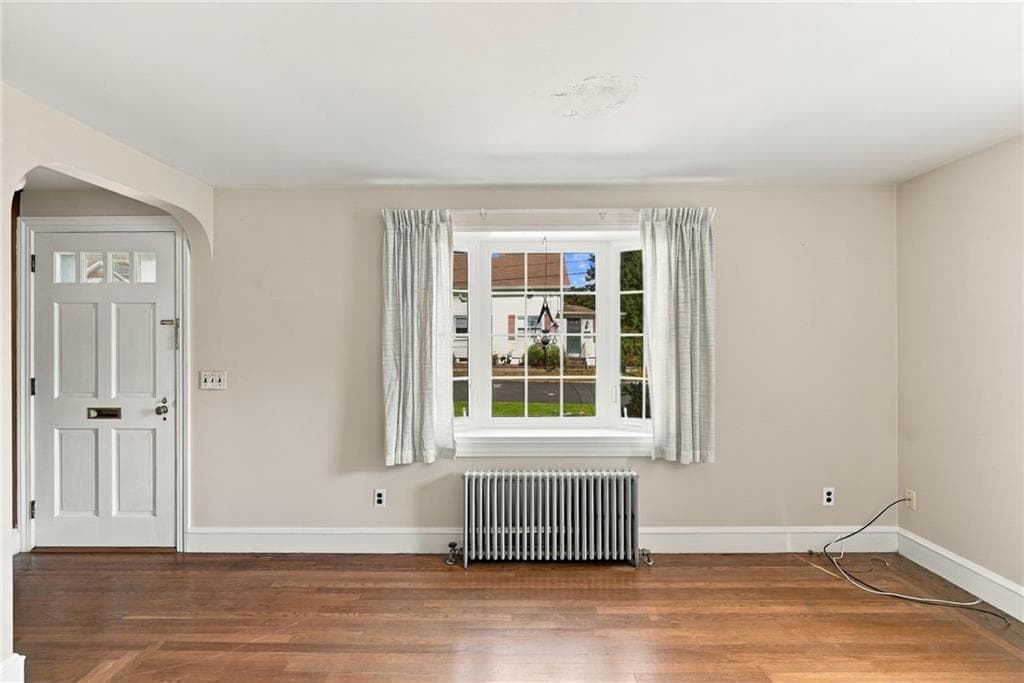 Single Family Residence at 143 Dorr Avenue, East Providence, photo 11 of 29
