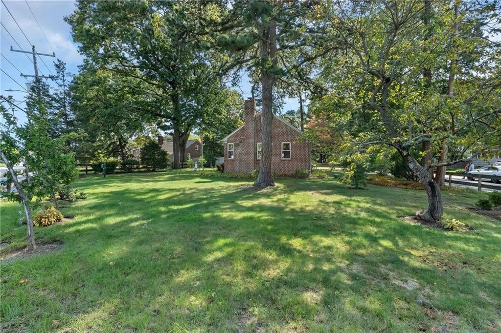 Single Family Residence at 2200 West Shore Road, Warwick, photo 7 of 37