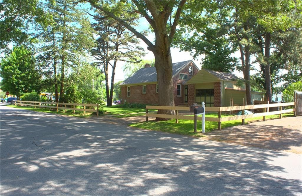 Single Family Residence at 2200 West Shore Road, Warwick, photo 11 of 37