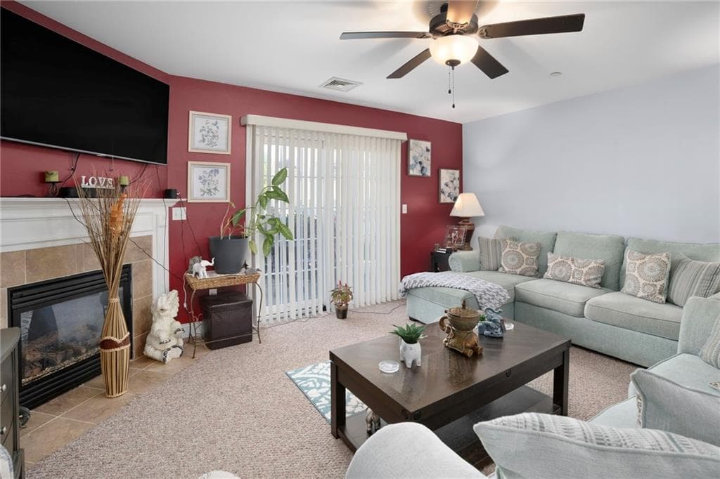 Condominium at 1 Gray Coach Lane UNIT 101, Cranston, photo 4 of 22