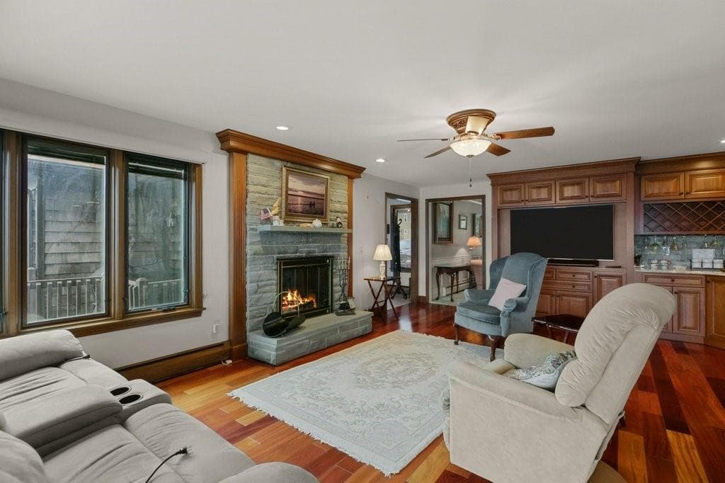Single Family Residence at 68 Seaview Avenue N, Swansea, photo 14 of 37
