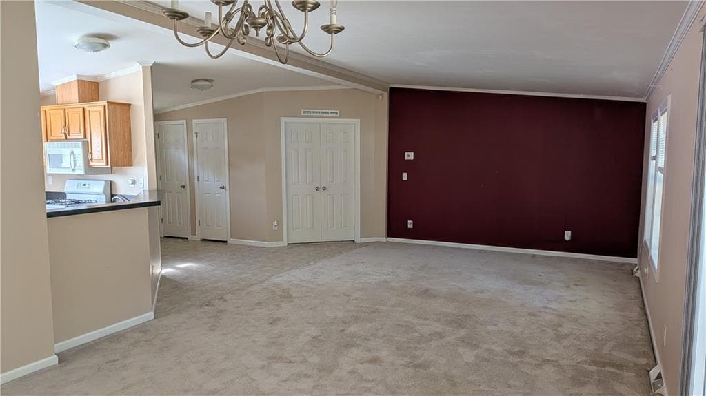 Single Family Residence at 10 Lisa's Way, Coventry, photo 5 of 20