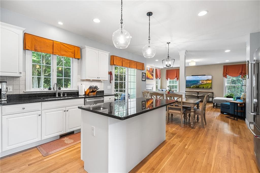 Single Family Residence at 128 Windmill Drive, South Kingstown, photo 7 of 50