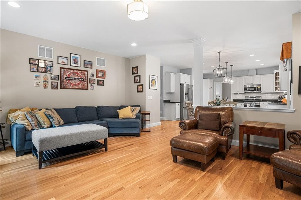 Single Family Residence at 128 Windmill Drive, South Kingstown, photo 15 of 50