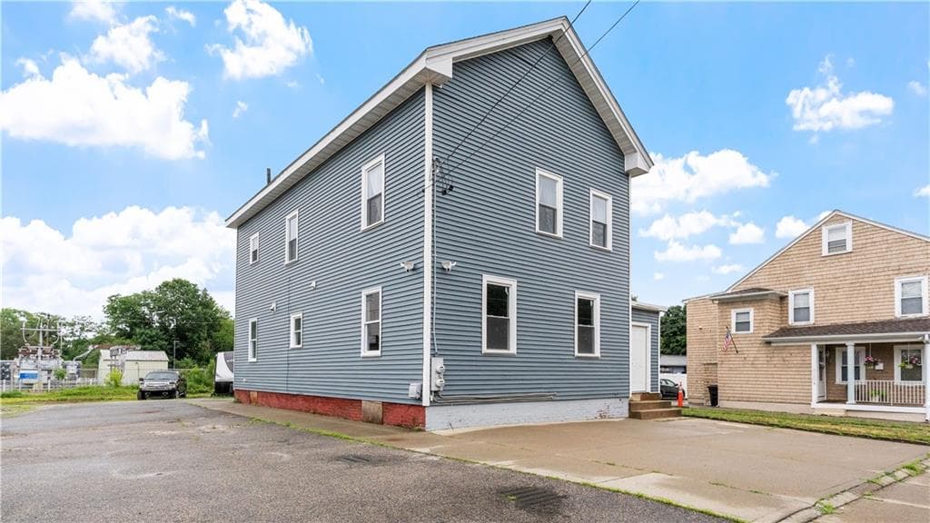 Multi Family at 31 Greenville Avenue, Johnston, photo 2 of 26