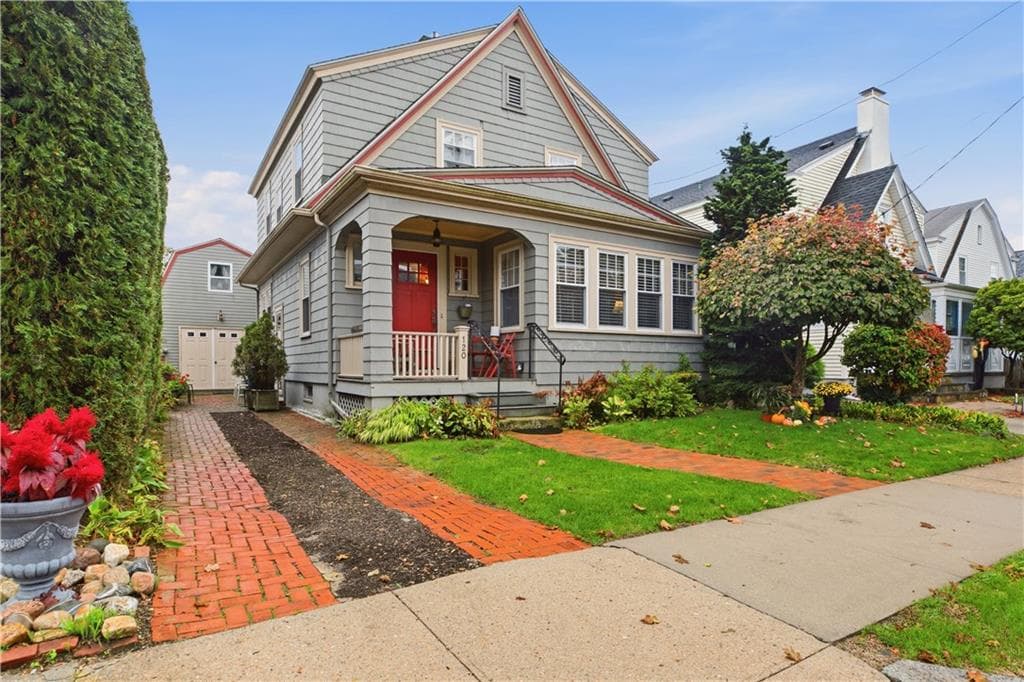120 Bay View Avenue