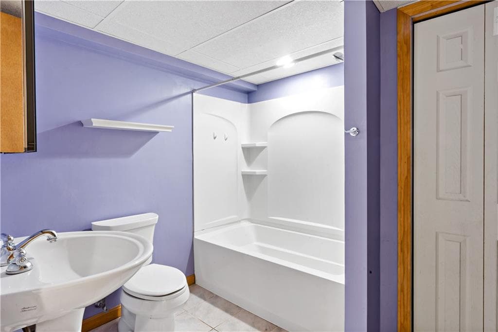 Single Family Residence at 10 Partridge Drive, Exeter, photo 26 of 34