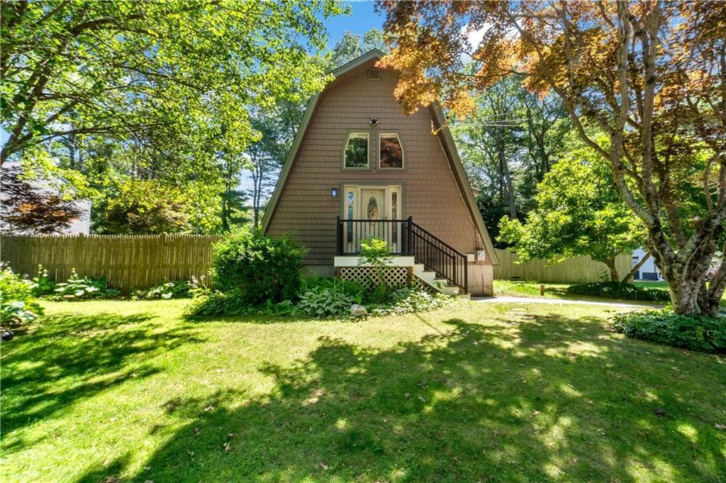 Single Family Residence at 10 Partridge Drive, Exeter, photo 33 of 34