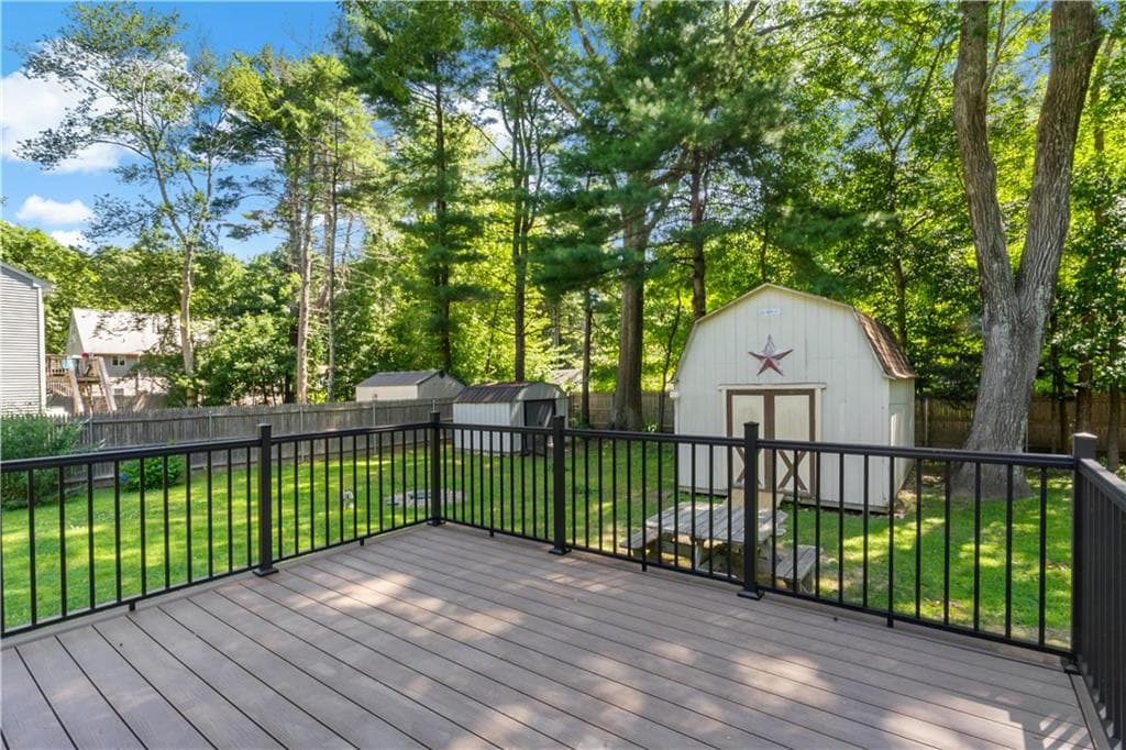Single Family Residence at 10 Partridge Drive, Exeter, photo 31 of 34