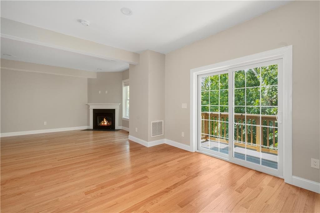 Condominium at 1204 Hunting Hill Drive, Cumberland, photo 9 of 31