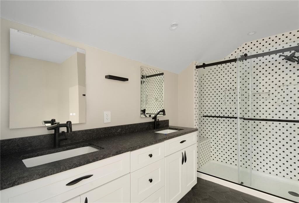 Condominium at 1204 Hunting Hill Drive, Cumberland, photo 19 of 31