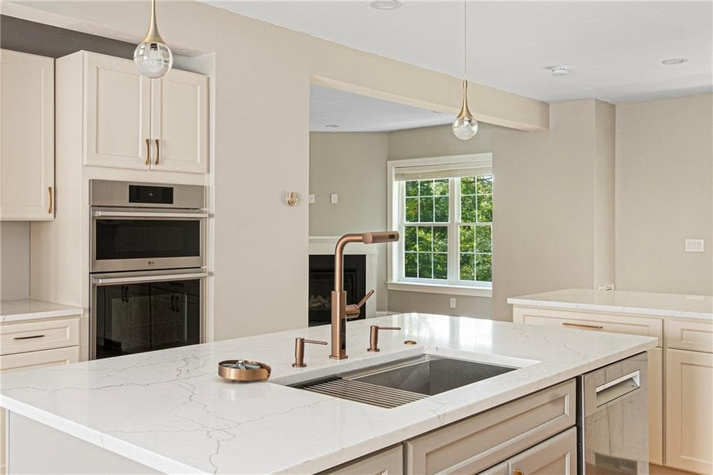 Condominium at 1204 Hunting Hill Drive, Cumberland, photo 4 of 31
