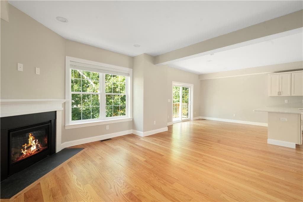 Condominium at 1204 Hunting Hill Drive, Cumberland, photo 8 of 31