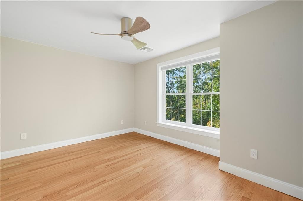 Condominium at 1204 Hunting Hill Drive, Cumberland, photo 21 of 31
