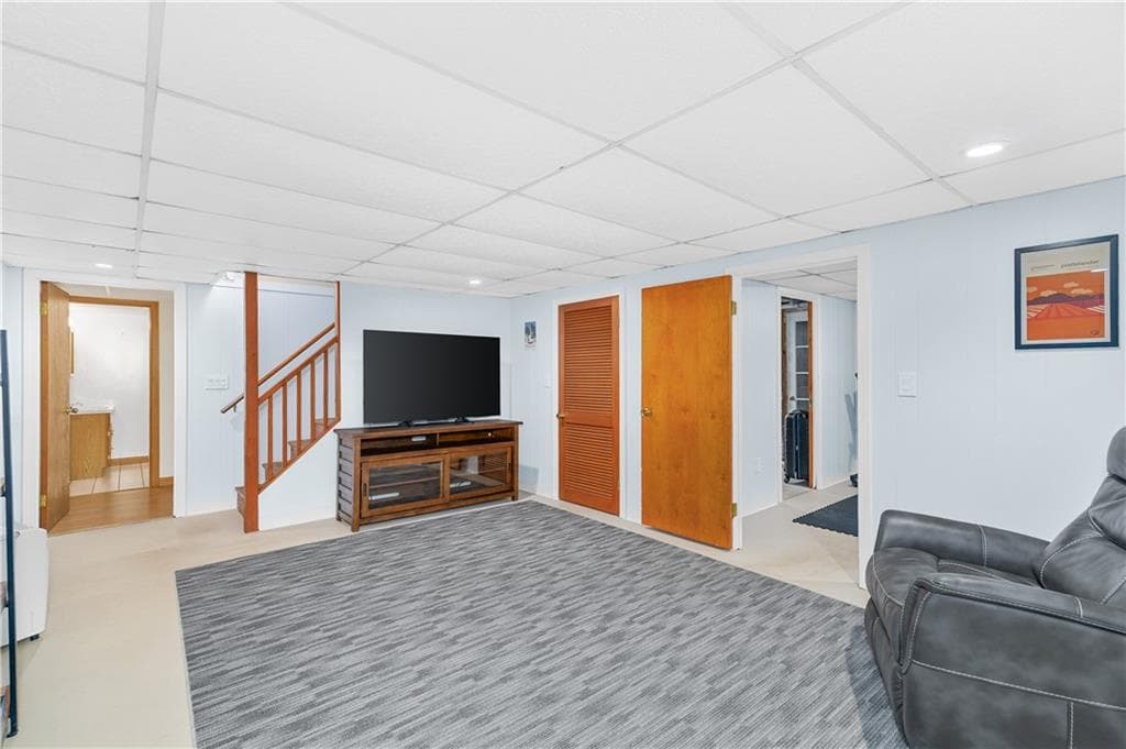 Single Family Residence at 20 Kinnicutt Avenue, Warren, photo 27 of 45