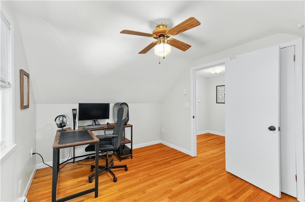 Single Family Residence at 20 Kinnicutt Avenue, Warren, photo 22 of 45