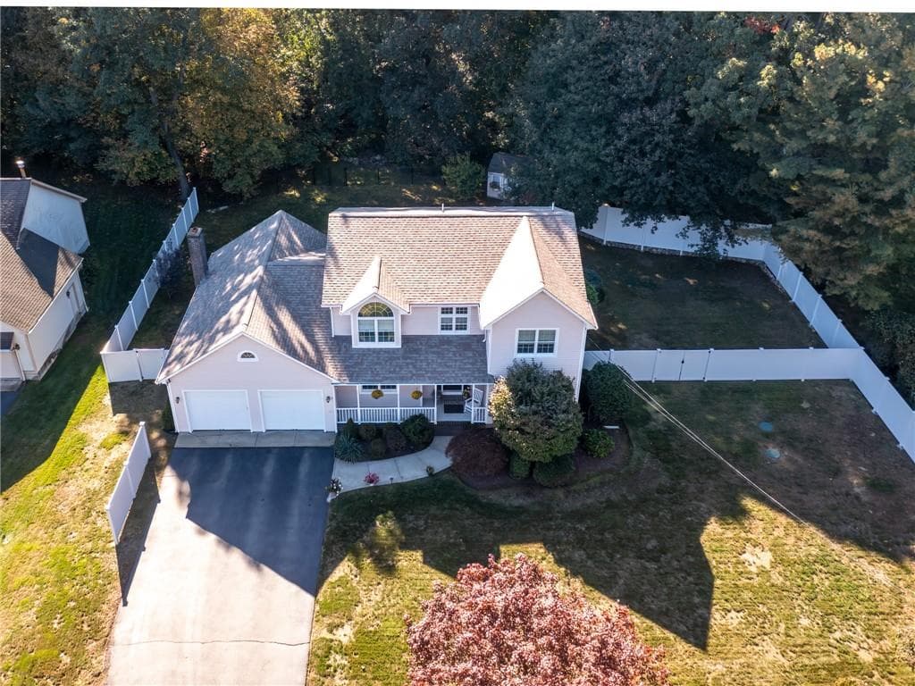 Single Family Residence at 87 Bakewell Court, Cranston, photo 2 of 46
