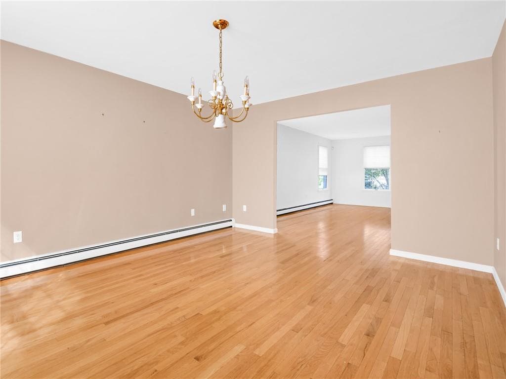 Single Family Residence at 87 Bakewell Court, Cranston, photo 13 of 46