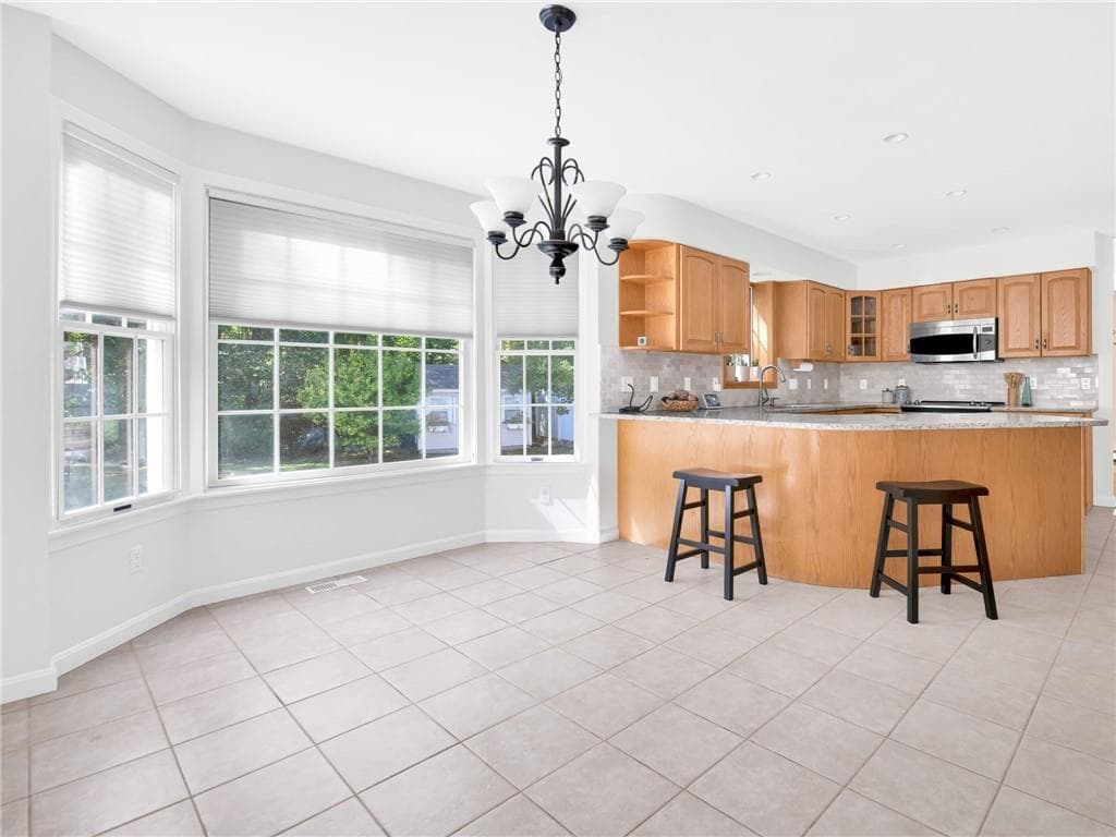 Single Family Residence at 87 Bakewell Court, Cranston, photo 16 of 46