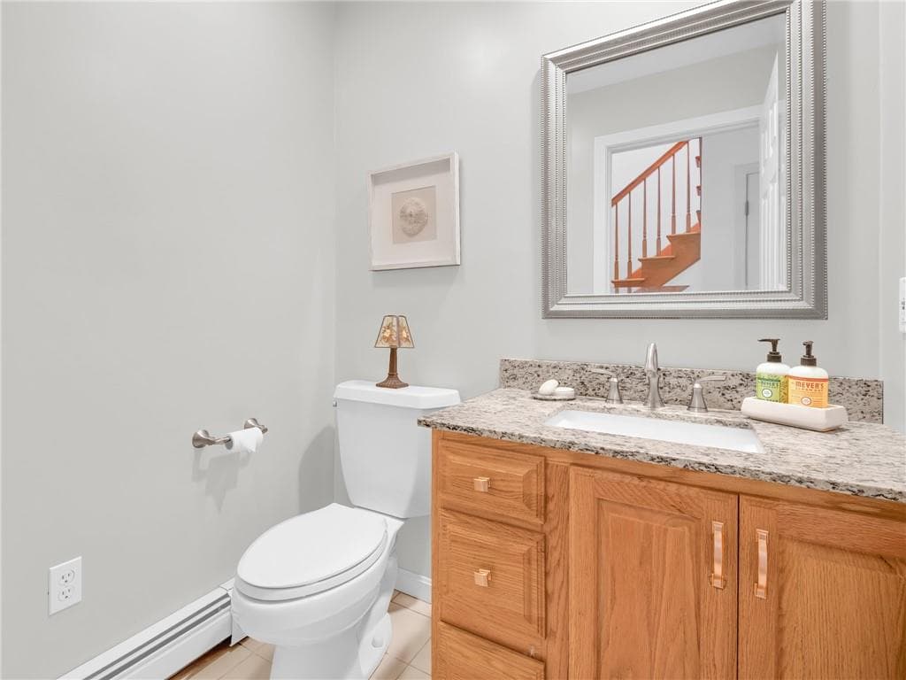 Single Family Residence at 87 Bakewell Court, Cranston, photo 24 of 46