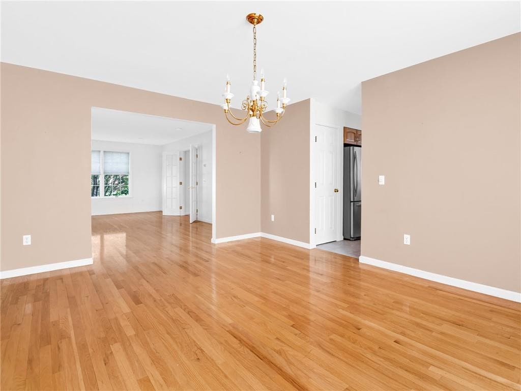 Single Family Residence at 87 Bakewell Court, Cranston, photo 14 of 46