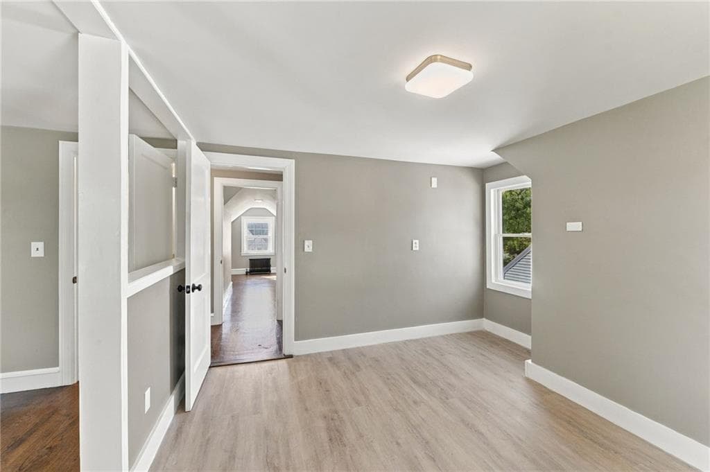 Single Family Residence at 386 Norwood Avenue, Warwick, photo 26 of 42