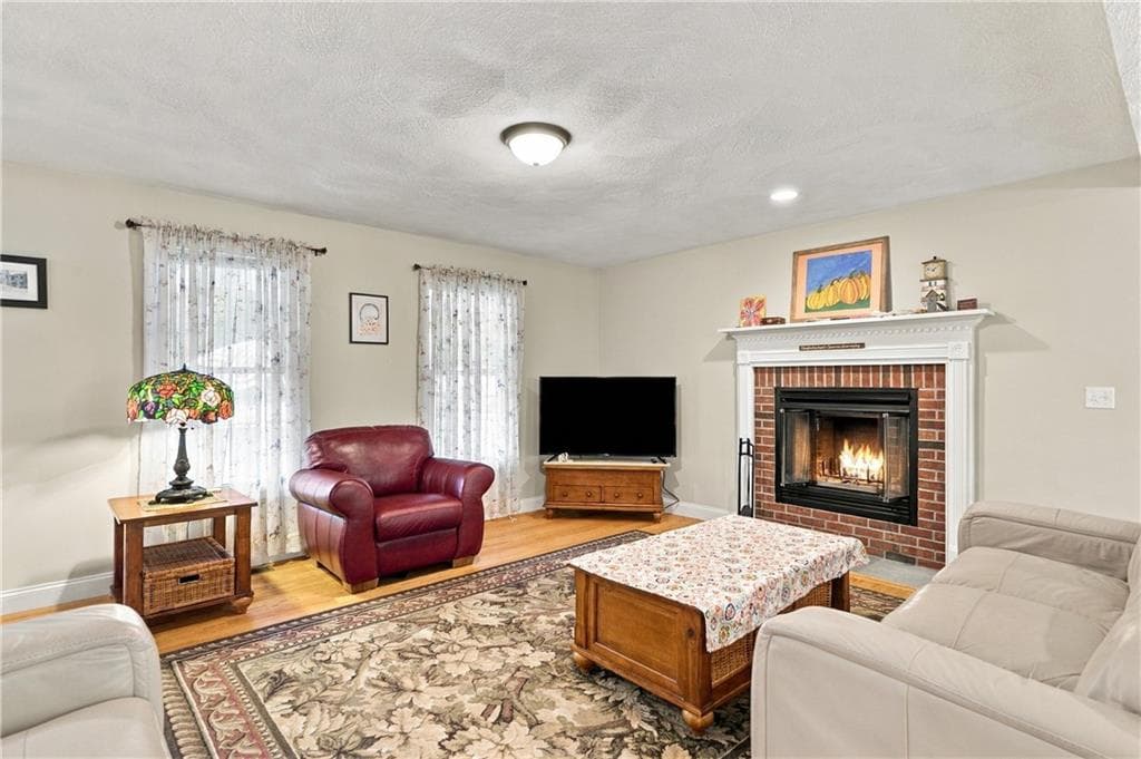 Single Family Residence at 43 A Old River Road, Lincoln, photo 12 of 48