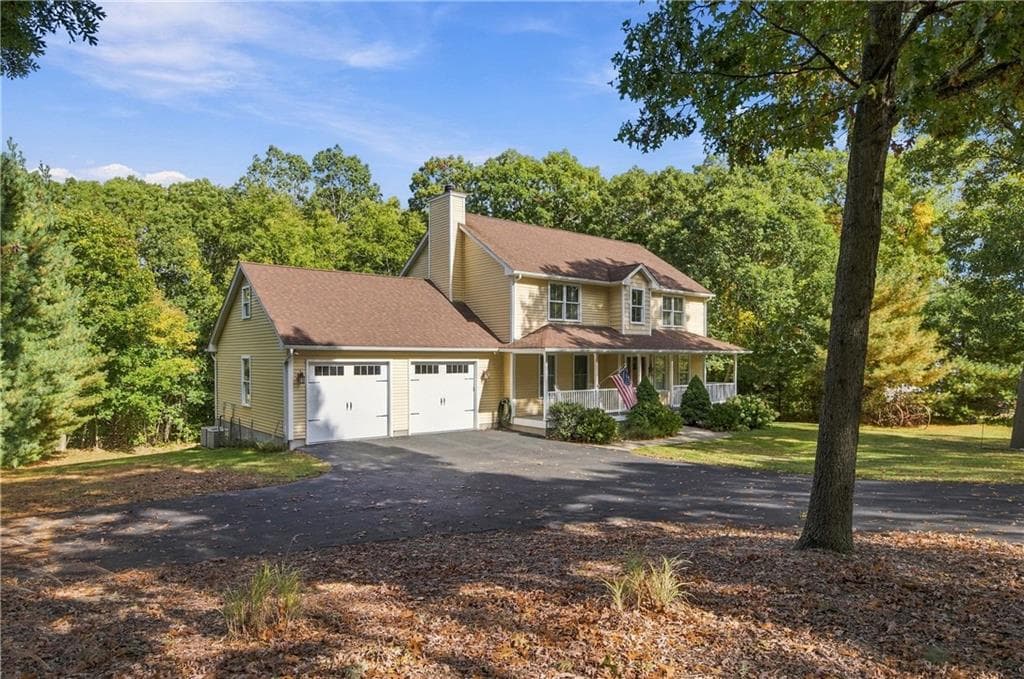 Single Family Residence at 43 A Old River Road, Lincoln, photo 4 of 48