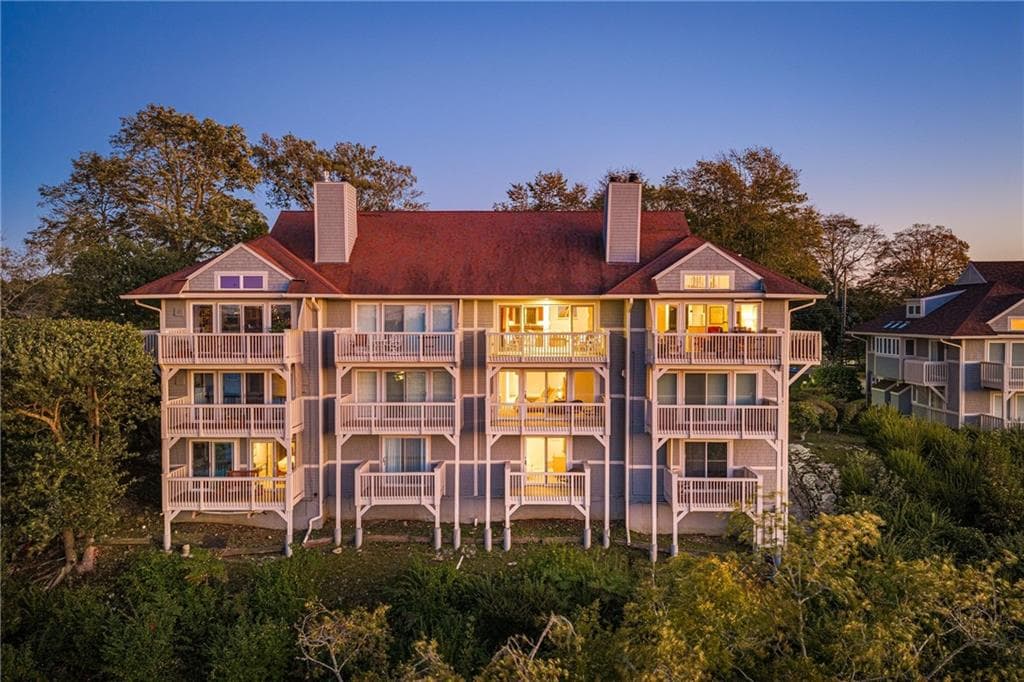 Condominium at 157 Harrison Avenue UNIT 7, Newport, photo 26 of 36