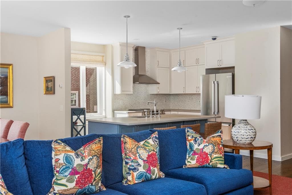 Condominium at 30 Blackstone Boulevard UNIT 201, Providence, photo 9 of 33