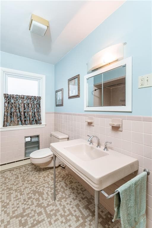 Single Family Residence at 23 Penrose Street, North Providence, photo 27 of 49