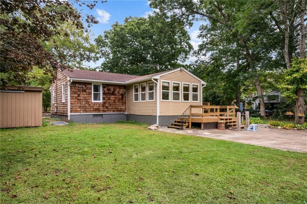 Single Family Residence at North Kingstown, photo 21 of 28
