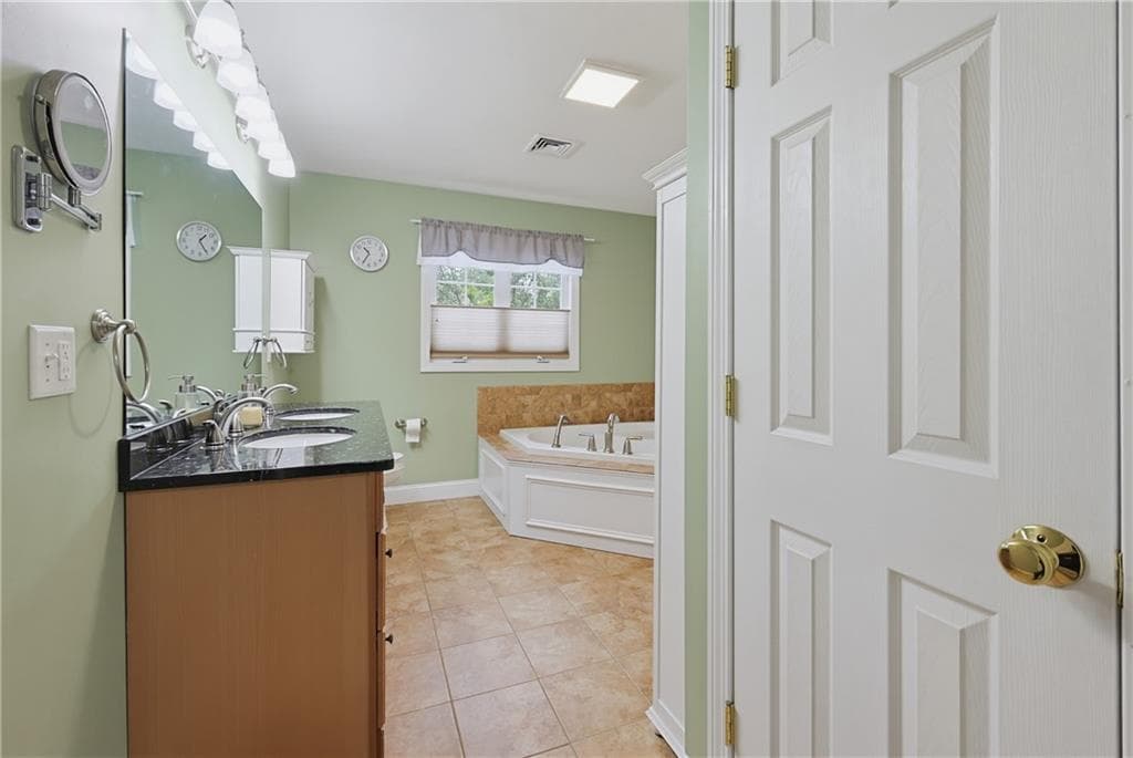 Condominium at 164 Bear Hill Road UNIT 10, Cumberland, photo 17 of 34
